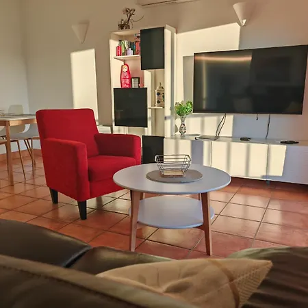 Apostol Apartman *