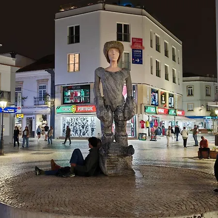 Apostol Διαμέρισμα Λάγος
